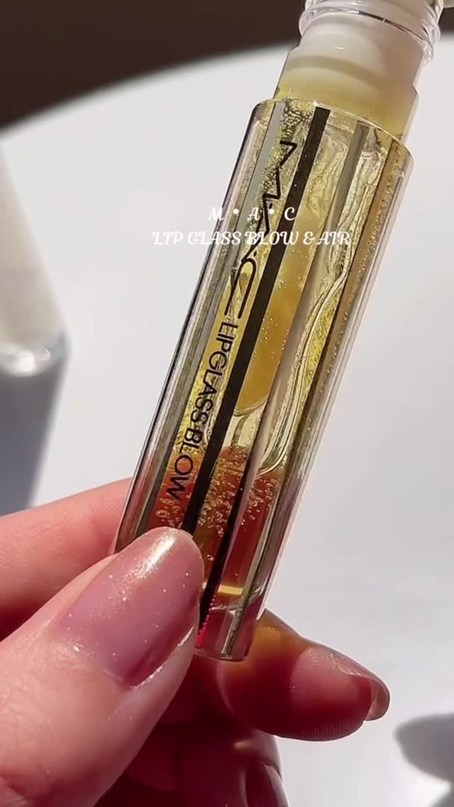 リップガラス エアー/M・A・C/リップグロスの人気ショート動画