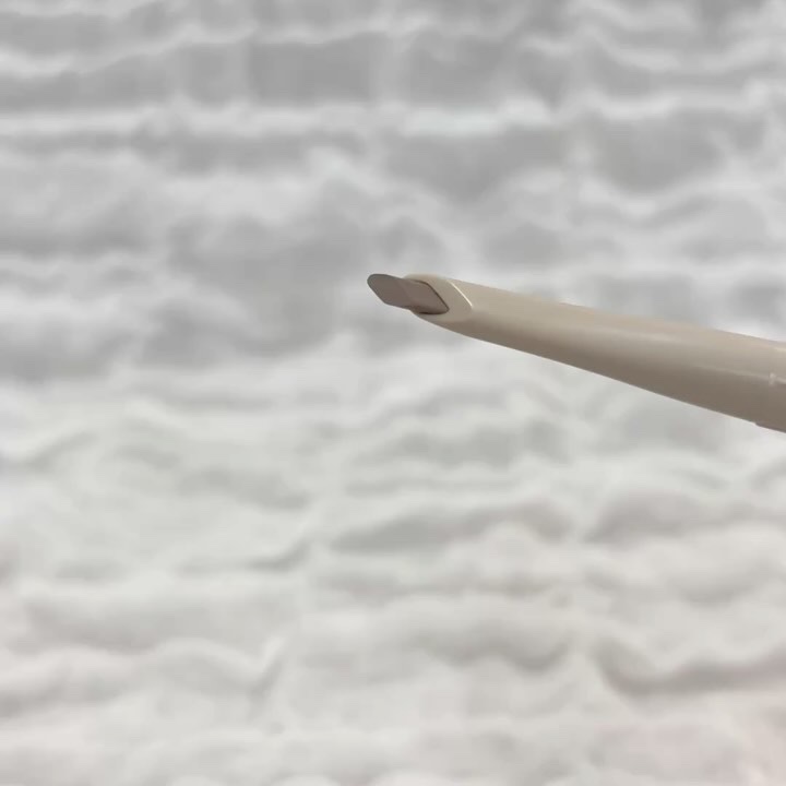 ドット オン ムードエッジ アンド フラットアイブロウ/Heart Percent/アイブロウペンシルの動画クチコミ2つ目