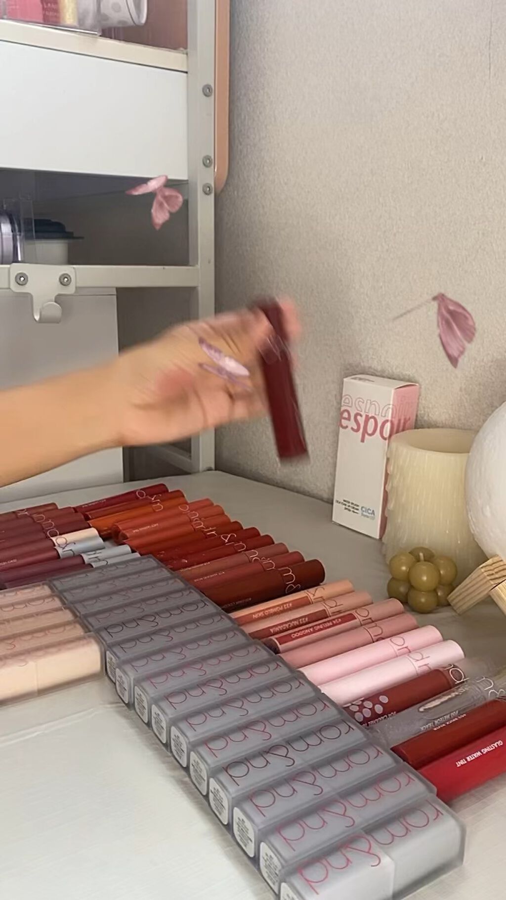 グラスティングウォーターグロス/rom&nd/リップグロスの人気ショート動画