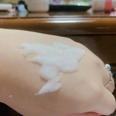 WHITE MILK CREAM/3CE/フェイスクリームの動画クチコミ5つ目