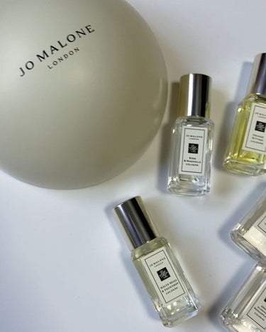 Jo MALONE LONDON クリスマス コロン コレクション 2022のクチコミ「𝑱𝑶 𝑴𝑨𝑳𝑶𝑵𝑬 𝑳𝑶𝑵𝑫𝑶𝑵🎄
𝑪𝒉𝒓𝒊𝒔𝒕𝒎𝒂𝒔 𝑪𝒐𝒍𝒐𝒈𝒏𝒆 𝑪𝒐𝒍𝒍𝒆𝒄𝒕𝒊𝒐𝒏🎁.....」（2枚目）