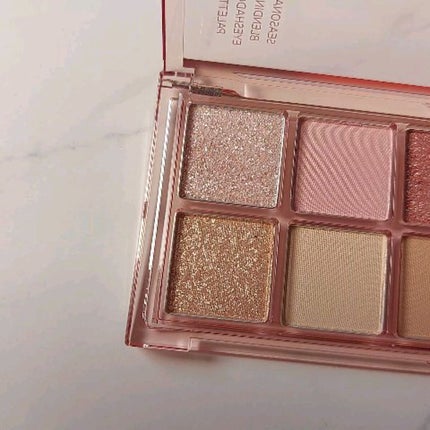 シーズナルブレンディングアイシャドウパレット/Peach C/アイシャドウパレットの人気ショート動画