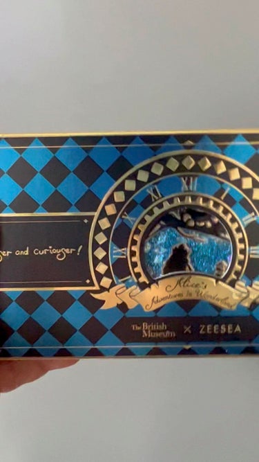 アリスドリームランドシリーズ 12色アイシャドウパレット（ZEESEA×大英博物館） 02 アリス/ZEESEA/アイシャドウパレットを使ったクチコミ（1枚目）