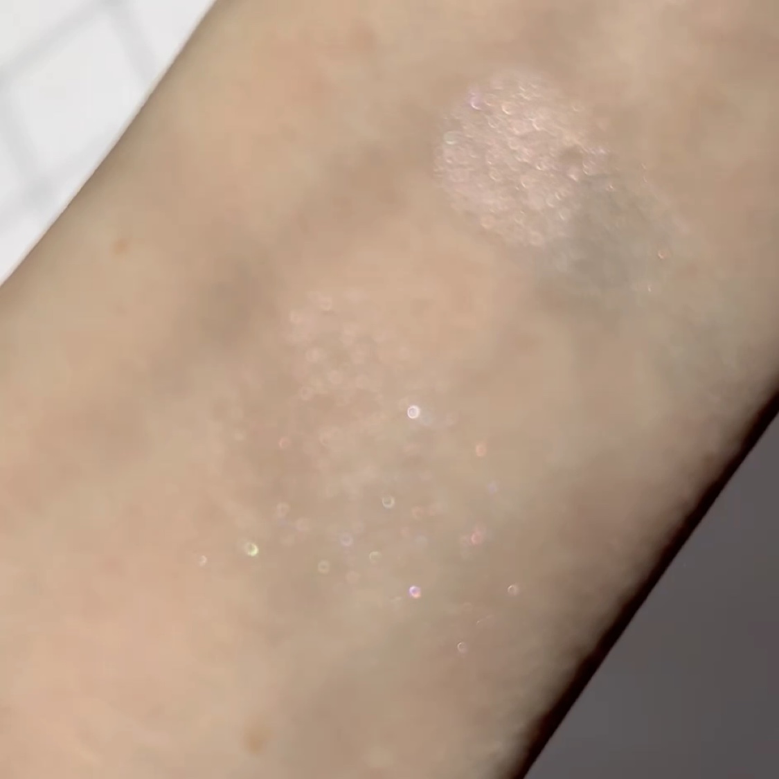 ラヴビーム グロウヴェール/lilybyred/パウダーハイライトの動画クチコミ3つ目