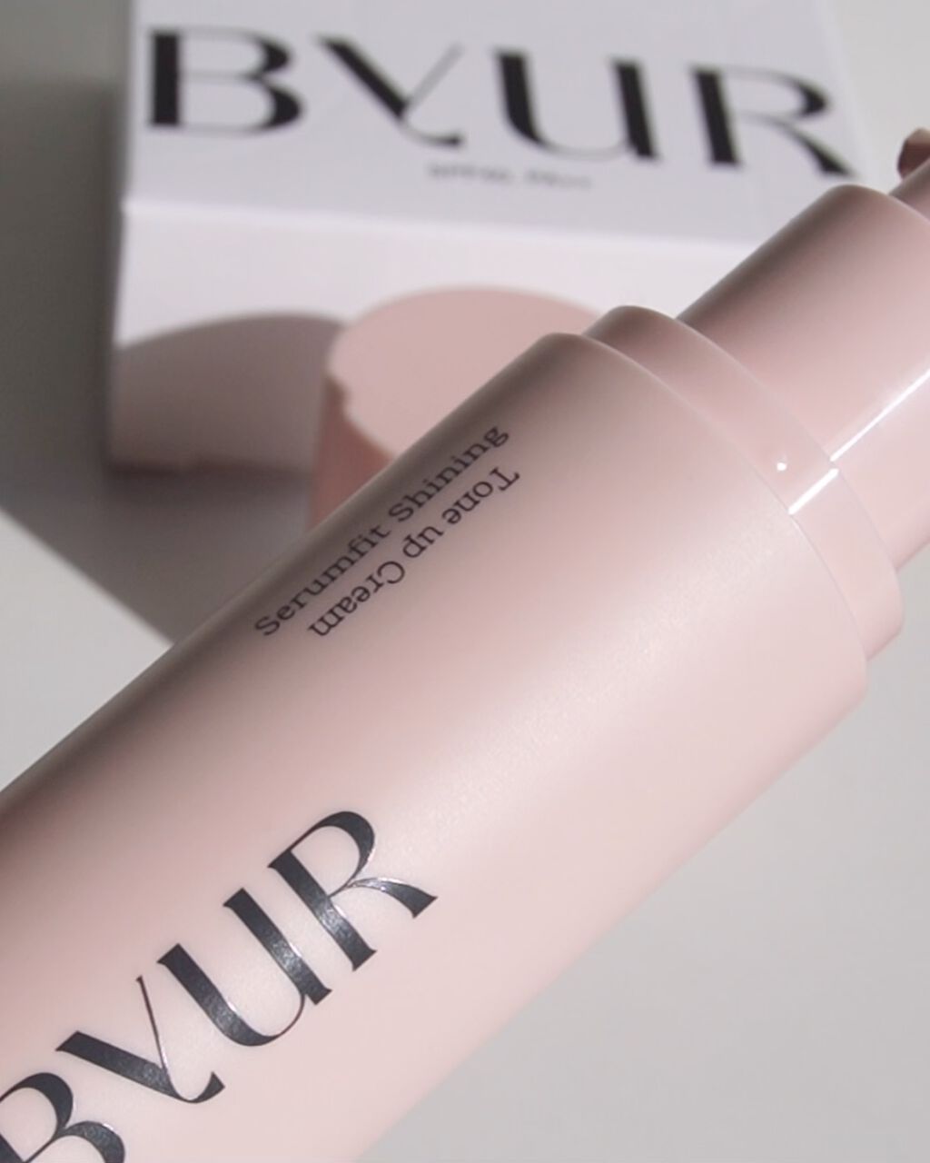 セラムフィット シャイニング トーンアップクリーム /ByUR/化粧下地の人気ショート動画