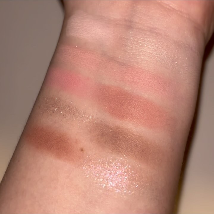 READY TO WEAR DOWNY CHEEK Cream Blush/BBIA/ジェル・クリームチークの動画クチコミ4つ目