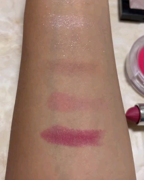 マキシマル シルキー マット リップスティック/M・A・C/口紅の動画クチコミ1つ目