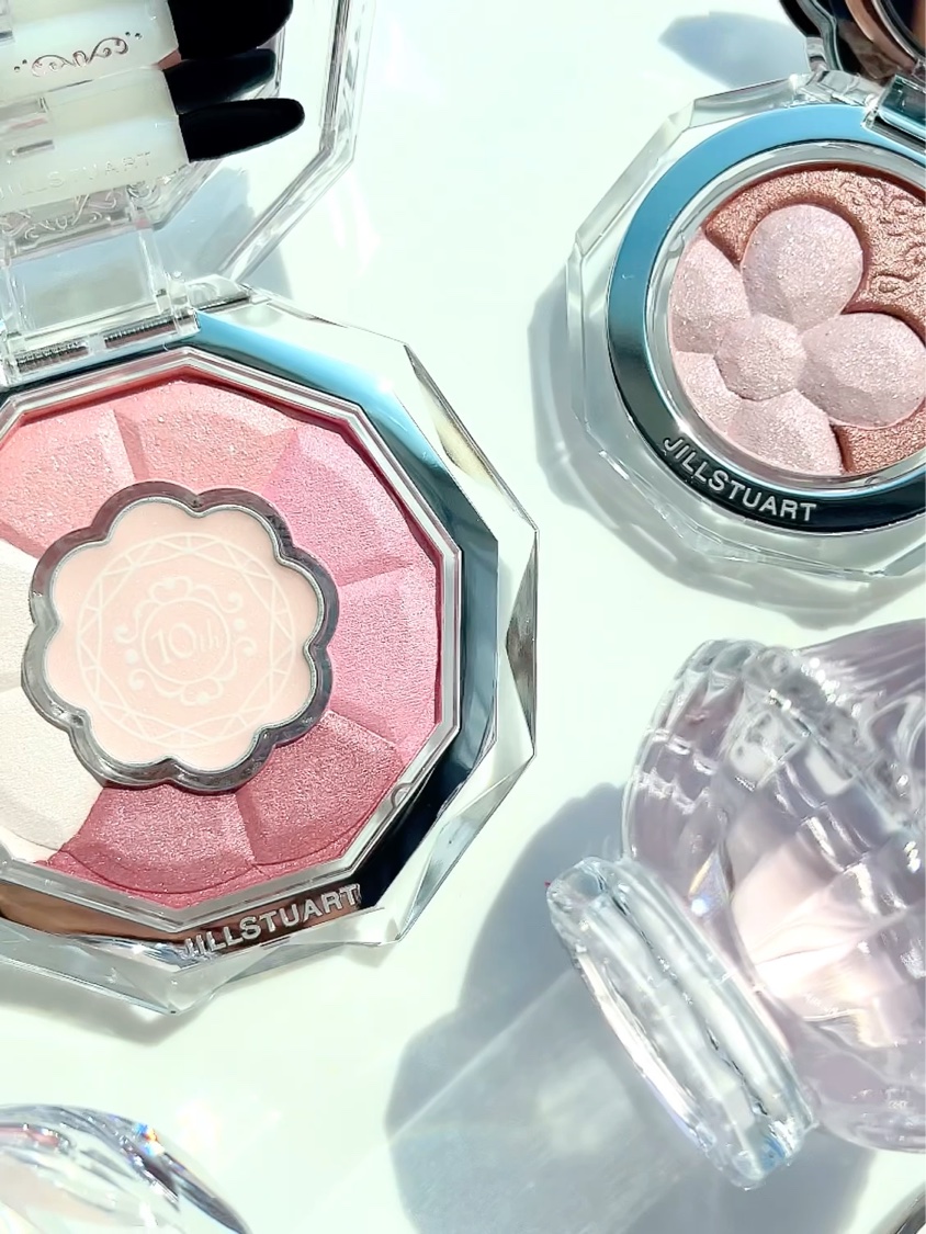 JILL STUARTのアイシャドウパレット ジルスチュアート ブルーム