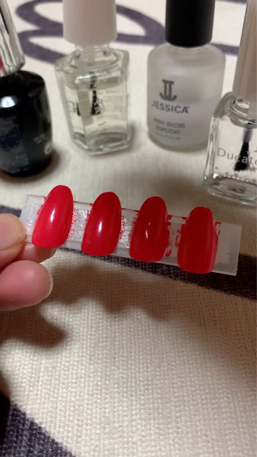 ベースコート ヘルシー/JESSICA(ジェシカ)/ネイルベースコートの動画クチコミ2つ目