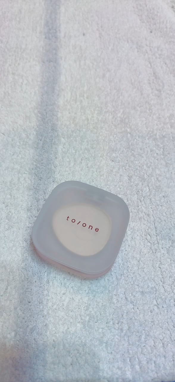 ♡
♡
♡
to/one
トーン ペタル フロート ブラッシュ
EX05　Sweet as Sugar

アウトレットで購入したアイテム❣️
ラメがキレイで
チークの上につけても
キラキラ感が可愛いアイテム🩷

アウトレットにはまだ在庫が