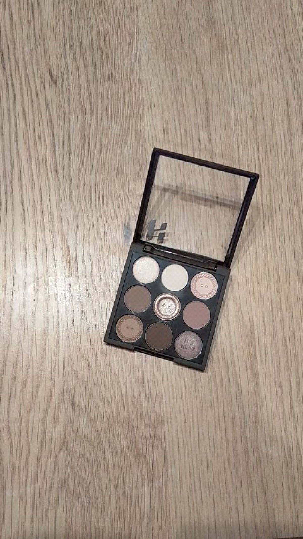 マイフェイブムードアイパレット 9カラー/HOLIKA HOLIKA/アイシャドウパレットの人気ショート動画