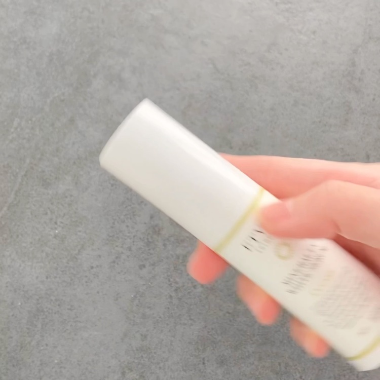 ミネラルUVホワイトセラム/エトヴォス/日焼け止めローションの動画クチコミ1つ目