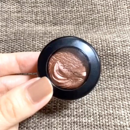 エクストラ ディメンション アイシャドウ/M・A・C/単色アイシャドウの人気ショート動画