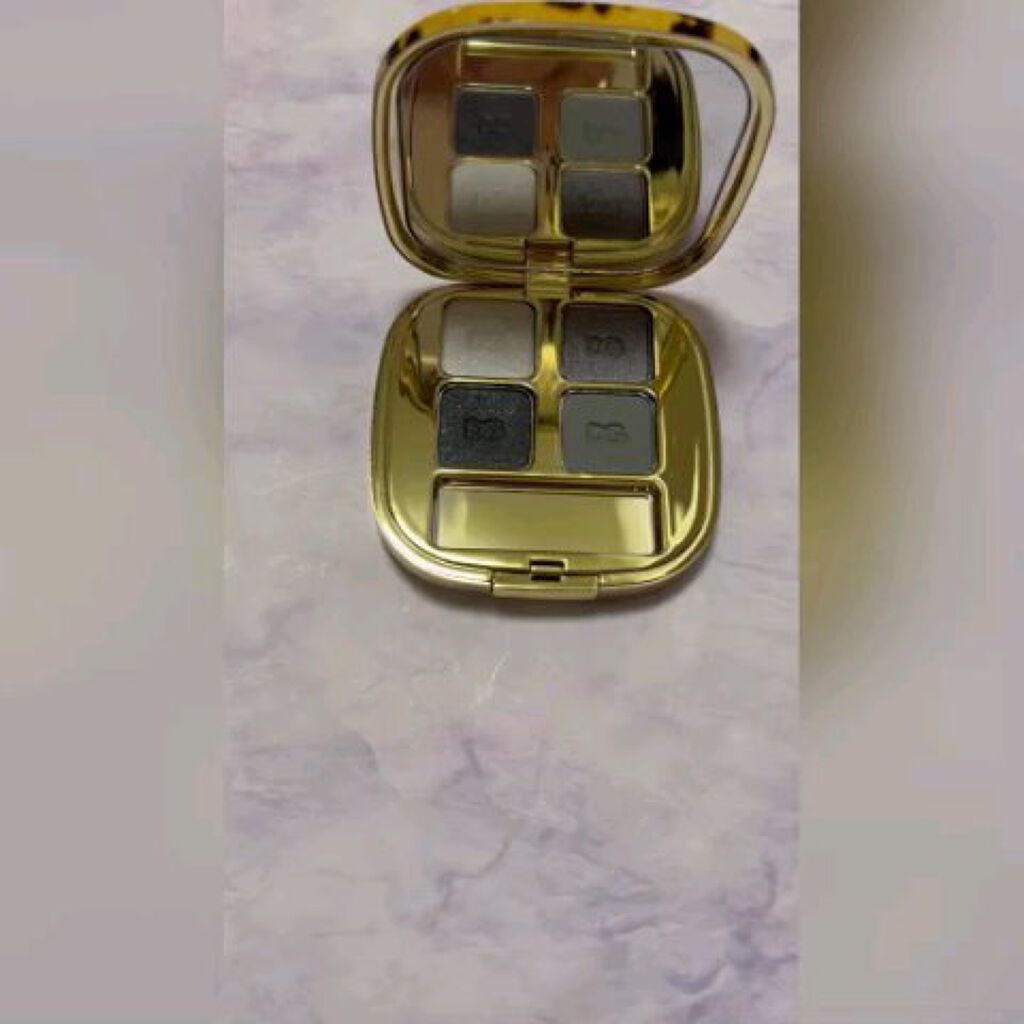 フェリンアイズ インテンスアイシャドウ クアッド/DOLCE&GABBANA BEAUTY/アイシャドウパレットの動画クチコミ2つ目
