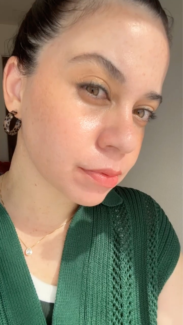 セラムフィット ボリューミング グロースティック/ByUR/ジェル・クリームチークを使ったクチコミ（3枚目）