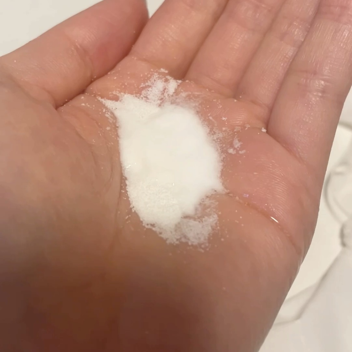 スイサイ ビューティクリア  ピーリング パウダーウォッシュ/suisai/洗顔パウダーの動画クチコミ3つ目