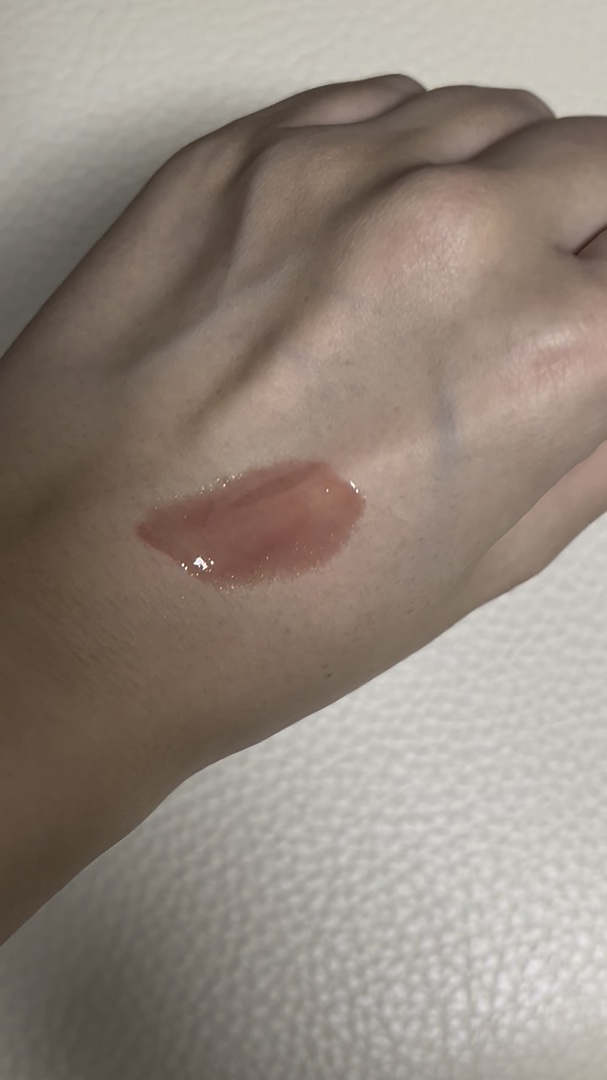 グラスティングカラーグロス/rom&nd/リップグロスの人気ショート動画