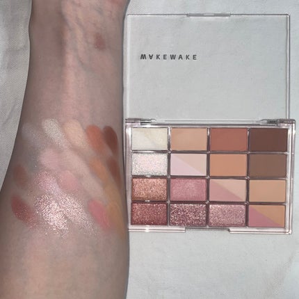 ソフトブラーリングアイパレット/wakemake/アイシャドウパレットの人気ショート動画