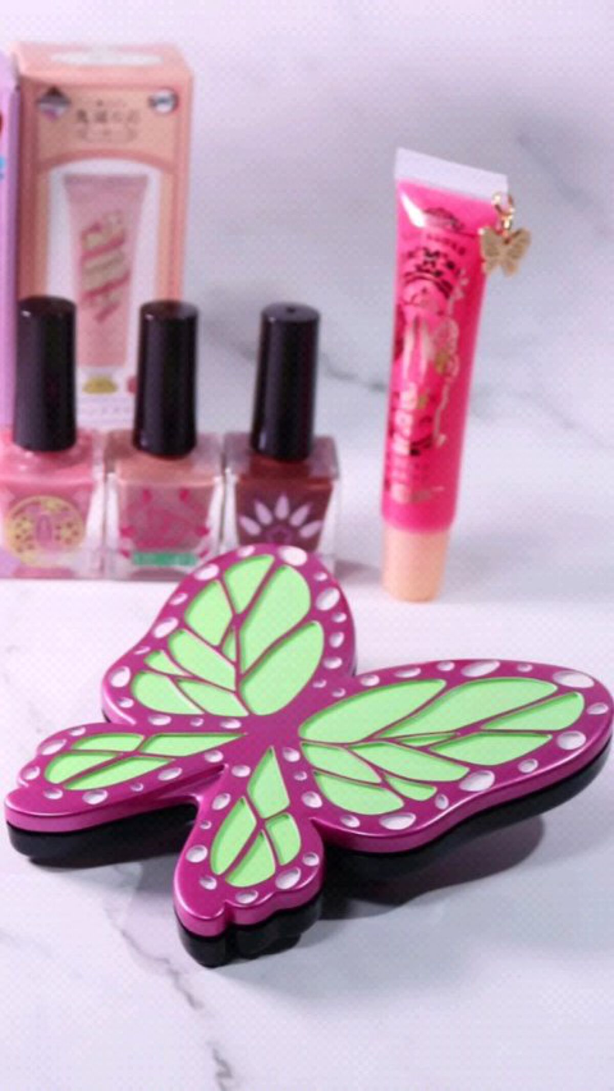 1番コフレ 鬼滅の刃～弐～ ラストワン賞/BANDAI SPIRITS/アイシャドウパレットの動画クチコミ1つ目