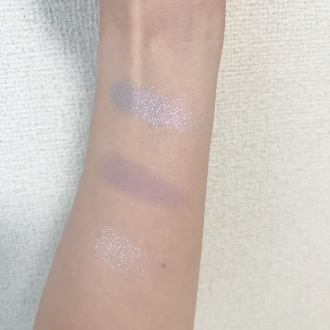 マルチカラーバリエーション トゥインクル/チャコット・コスメティクス/単色アイシャドウを使ったクチコミ（3枚目）