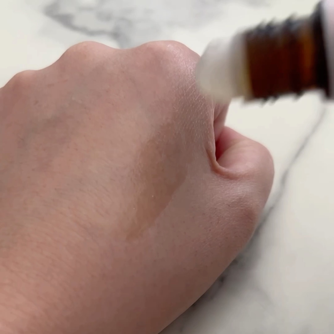 ヴィッド・ポッシュ/オフィシーヌ・ユニヴェルセル・ビュリー/美容液の動画クチコミ2つ目