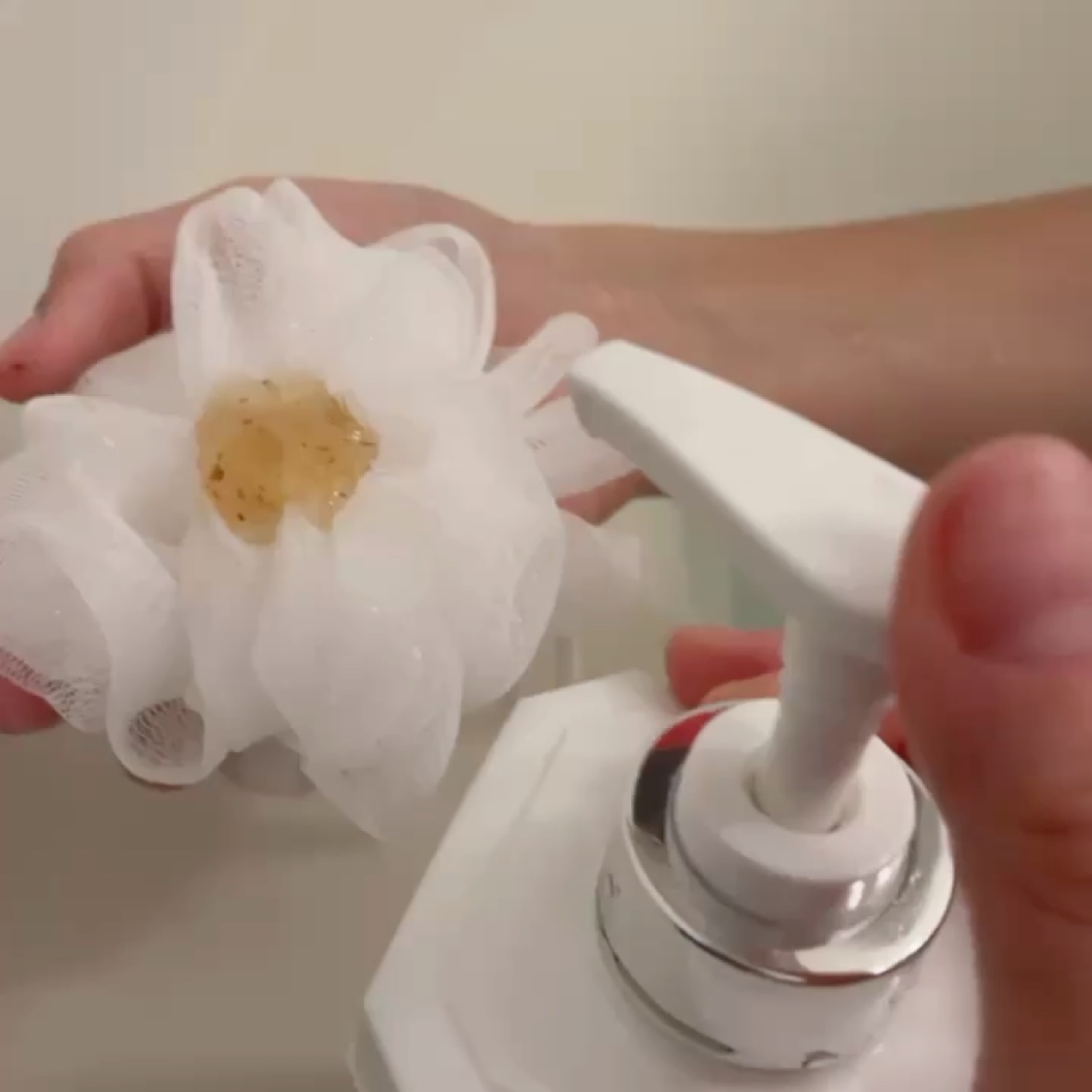 パフュームボディウォッシュ リリームスクホワイトティー/TEABLESS/ボディソープを使ったクチコミ（2枚目）