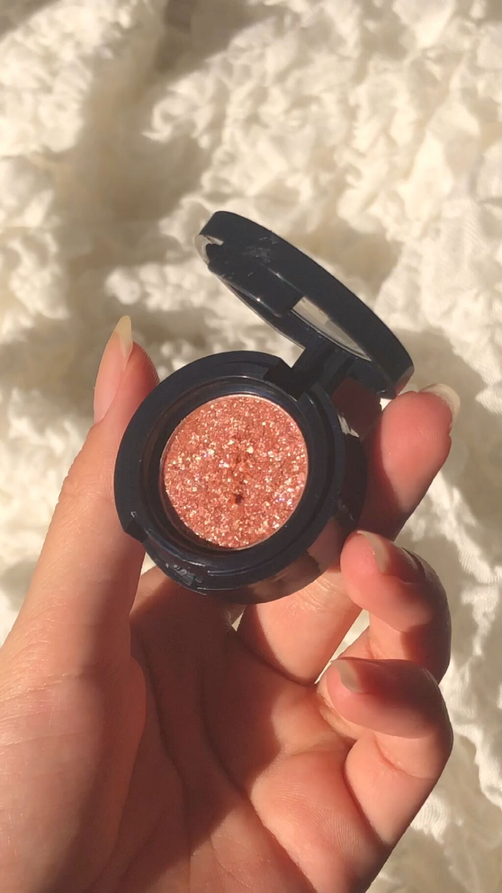 ザクザクラメが可愛すぎる🤦🏻💖💖💖#アイメイク#アイメイク_初心者 #ラメ#ラメアイシャドウ #ラメグリッター #秋メイク#秋冬メイク 