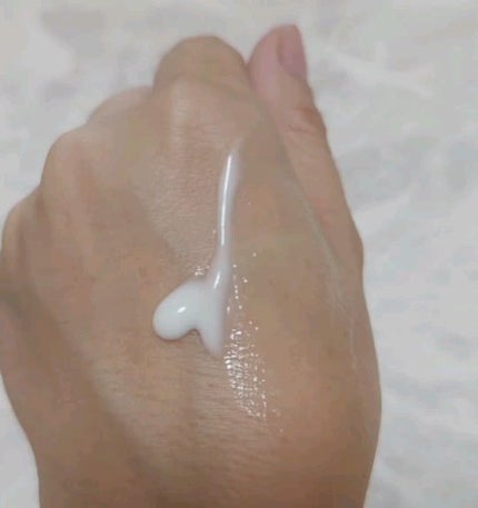 WHITE VEIL ブライトセラムUV/WHITE VEIL/日焼け止めローションを使ったクチコミ(4枚目)