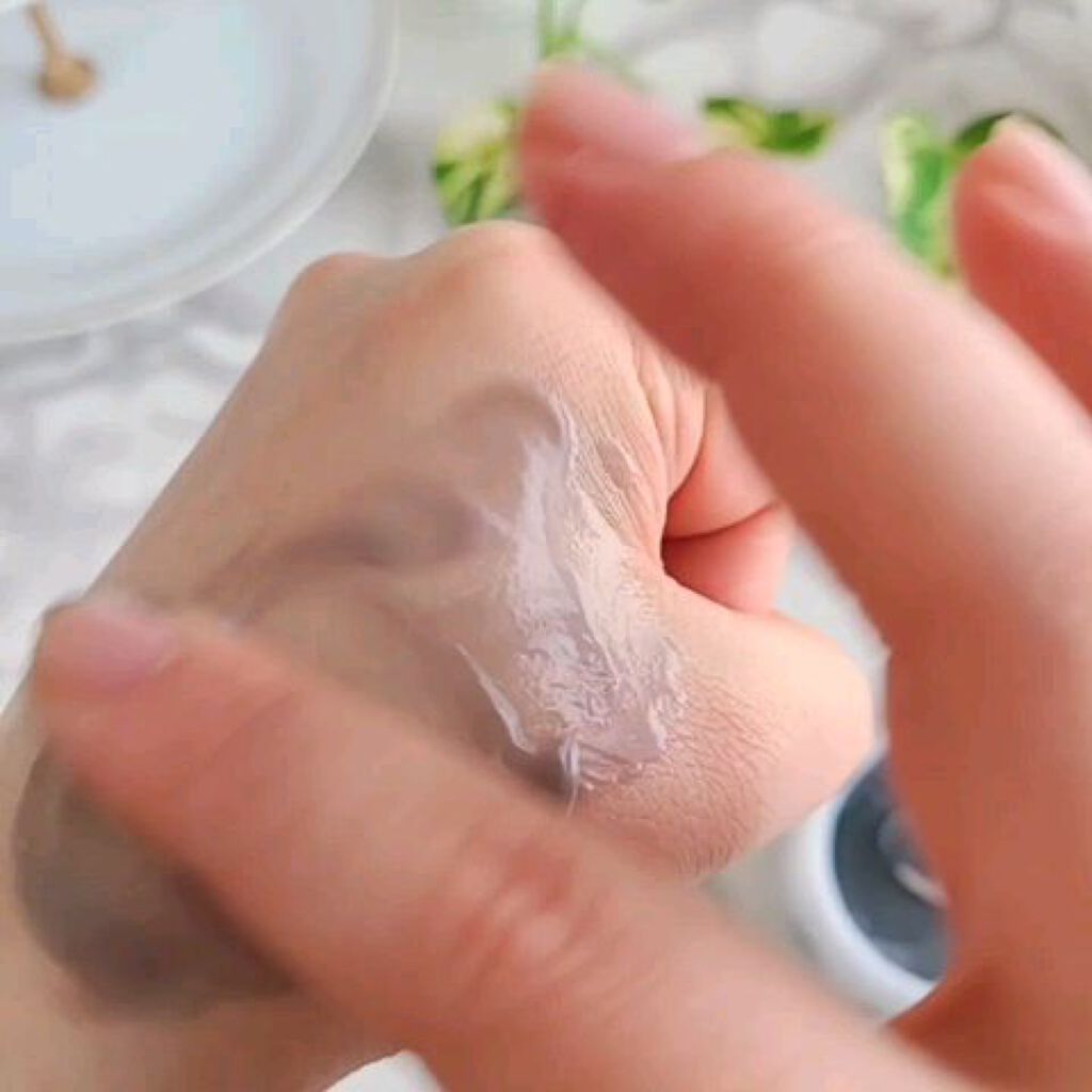 チャコールクレンズ/ECLAS/クレンジングバームの動画クチコミ3つ目