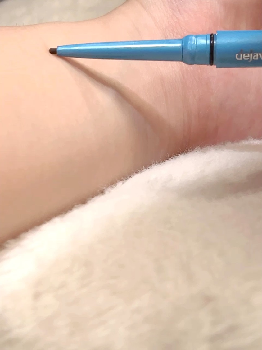 「密着アイライナー」極細クリームペンシル/デジャヴュ/ペンシルアイライナーを使ったクチコミ（3枚目）