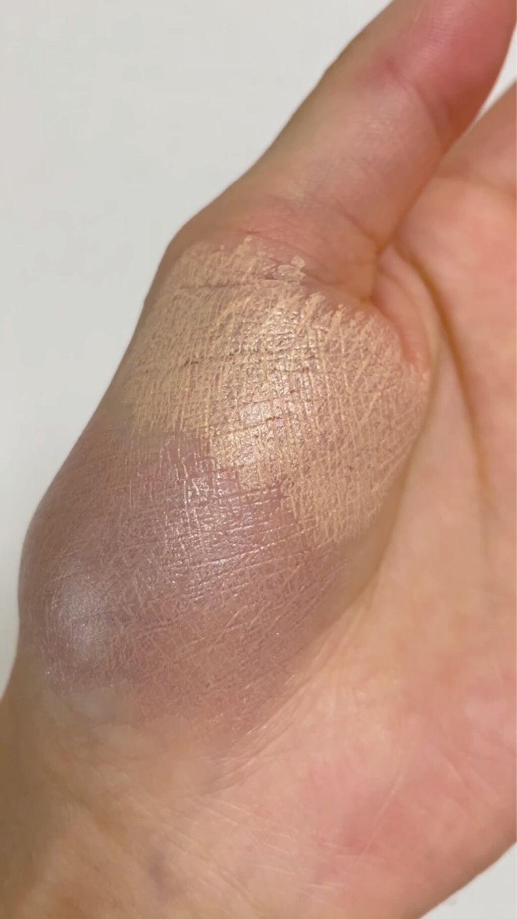 Blooming Kitty ハイライトスティック/DAISO/スティックハイライトの動画クチコミ5つ目