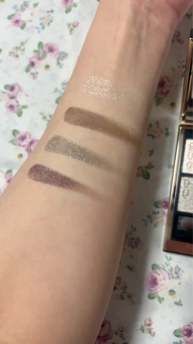 シグニチャー カラー アイズ 142 雪今宵 -YUKIKOYOI/SUQQU/アイシャドウパレットを使ったクチコミ（2枚目）