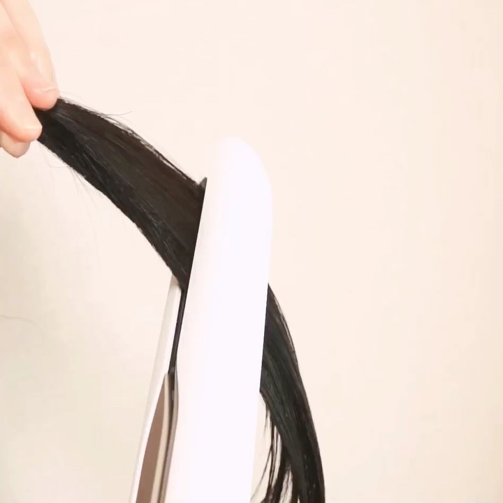 ストレートアイロン ナノケア EH-HS0J /Panasonic/ストレートアイロンの動画クチコミ4つ目