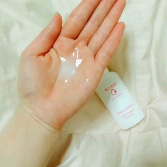 純白専科 すっぴん美容水 II/SENKA（専科）/化粧水の動画クチコミ3つ目