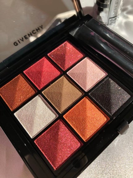 ル・ヌフ・ジバンシイ/GIVENCHY/アイシャドウパレットの人気ショート動画