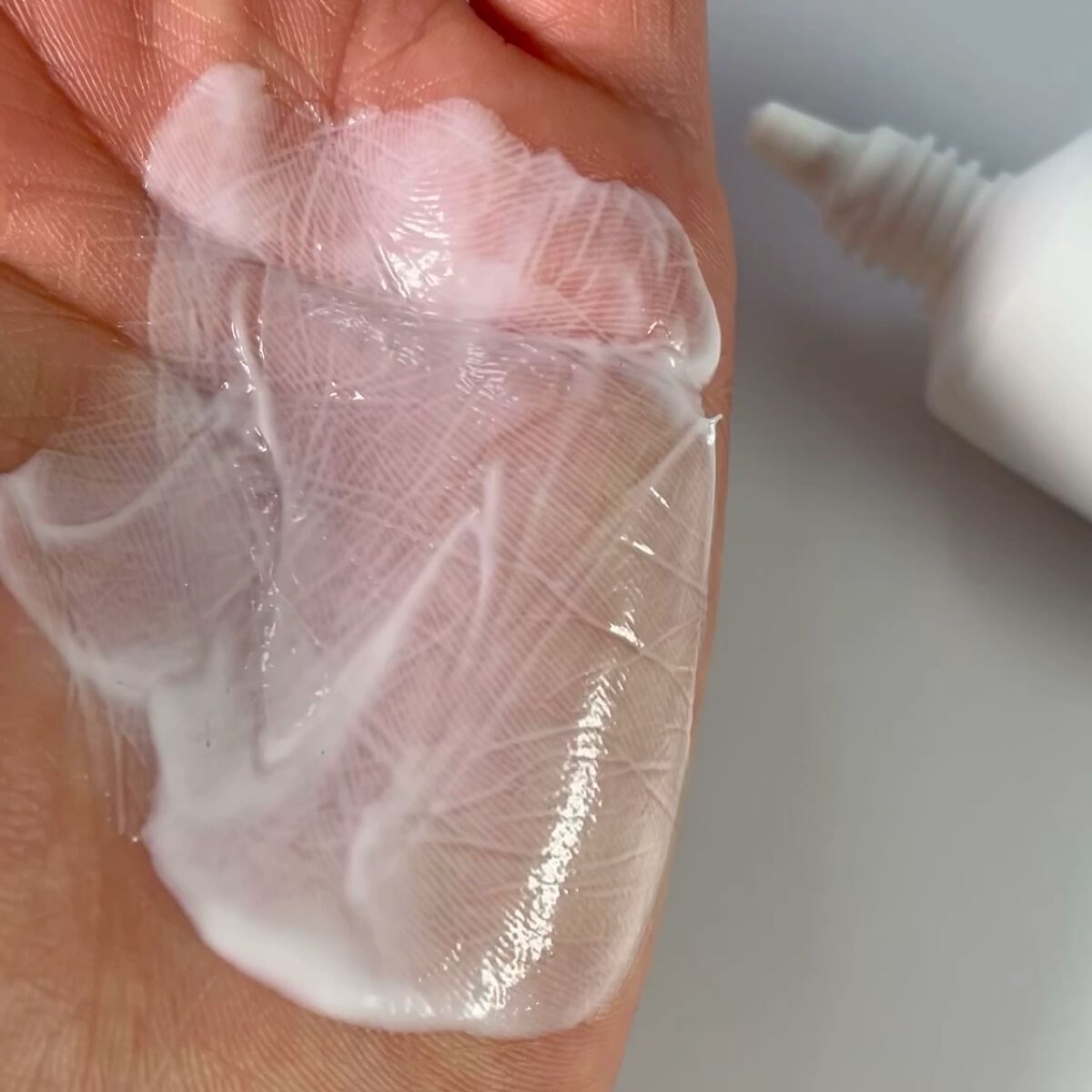 ライクシルクアイクリーム/ahatt/アイケア・アイクリームの動画クチコミ4つ目