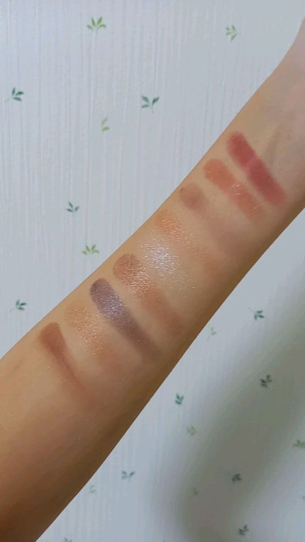 UR GLAM BLOOMING EYE COLOR PALETTE/U R GLAM/アイシャドウパレットを使ったクチコミ(4枚目)