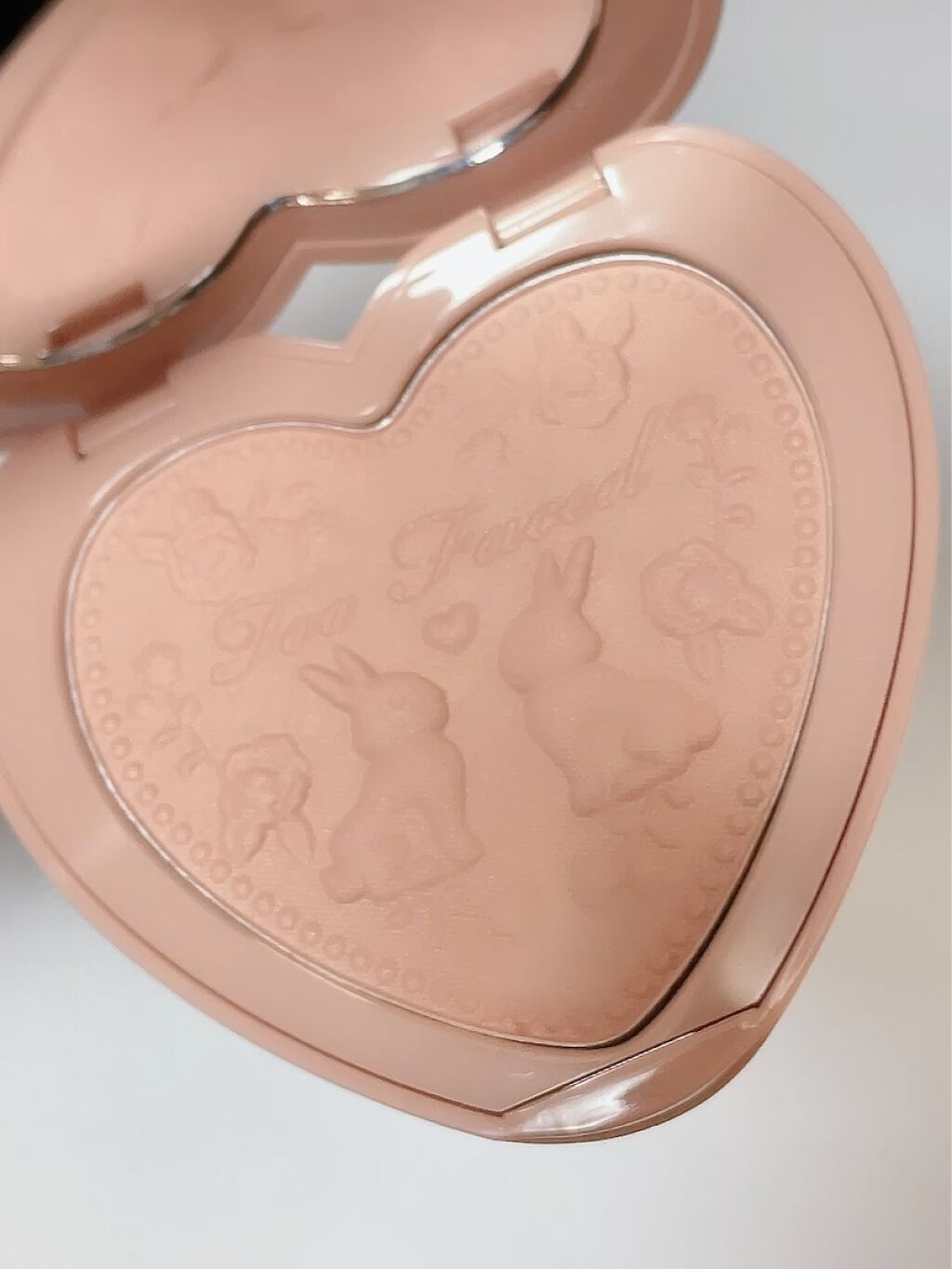  ラブ フラッシュ ウォーターカラー ブラッシュ​/Too Faced/パウダーチークの動画クチコミ2つ目