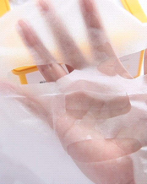 バイオームビタCグローデイリーシートマスク/UIQ/シートマスク・パックを使ったクチコミ（3枚目）