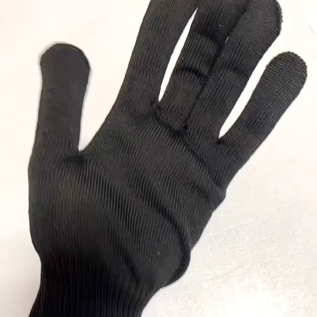 絹の艶姫 シルク手袋/ロアコスモ/ボディグッズを使ったクチコミ（2枚目）