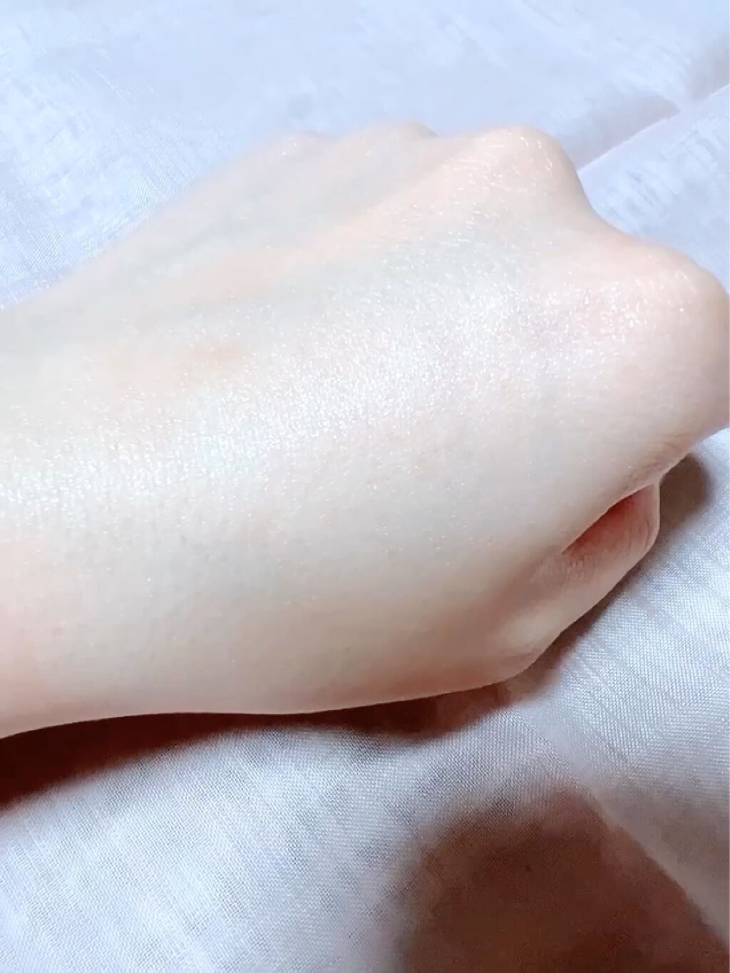 オハナ・マハロ フレグランスハンドマスク 〈ピカケ アウリィ〉/OHANA MAHAALO/ハンドクリームの動画クチコミ1つ目