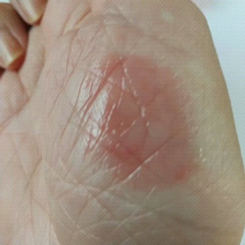 リップ オイル バーム/CLARINS/リップバームの動画クチコミ1つ目