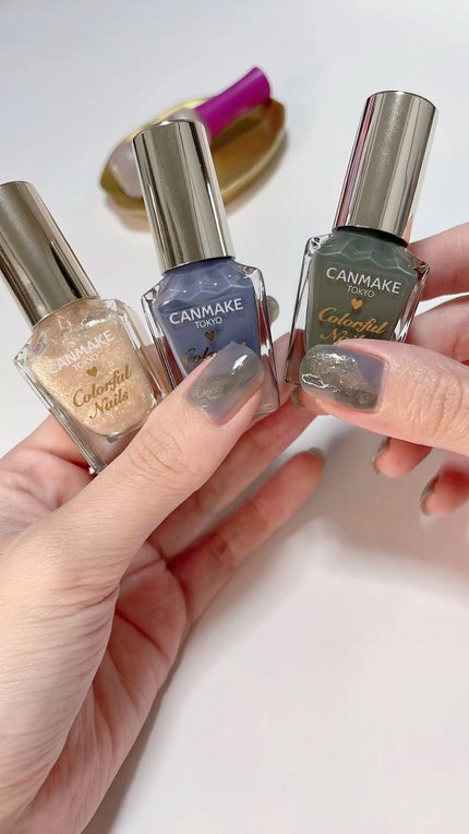 カラフルネイルズ/キャンメイク/マニキュアの人気ショート動画