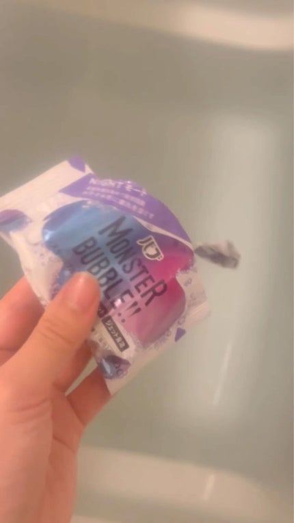 モンスターバブル NIGHTモード /バブ/炭酸系入浴剤の人気ショート動画