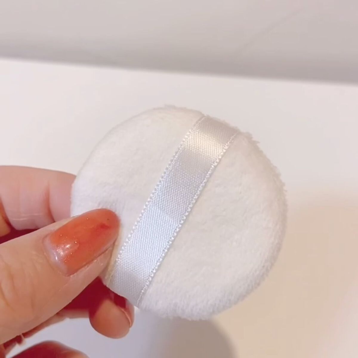 パウダーパフ２Ｐ（ベルト付）/DAISO/パフ・スポンジを使ったクチコミ（2枚目）