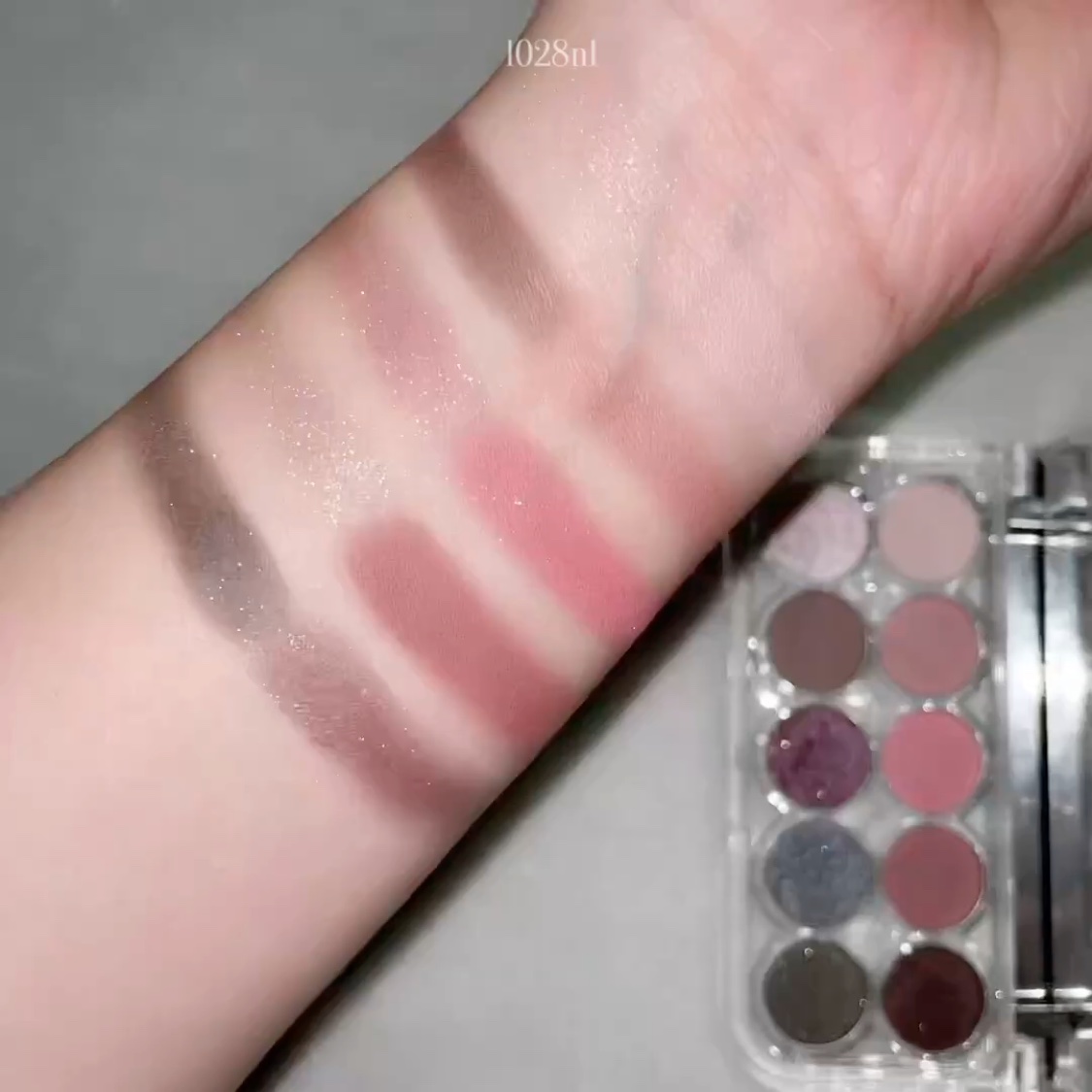 ライトオンアイズシャドウパレット/ルミル/アイシャドウパレットを使ったクチコミ（2枚目）