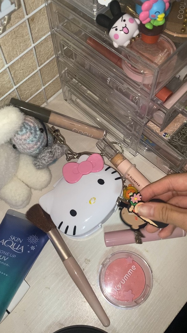 ACメイクキープ下地/セリア/化粧下地の動画クチコミ3つ目