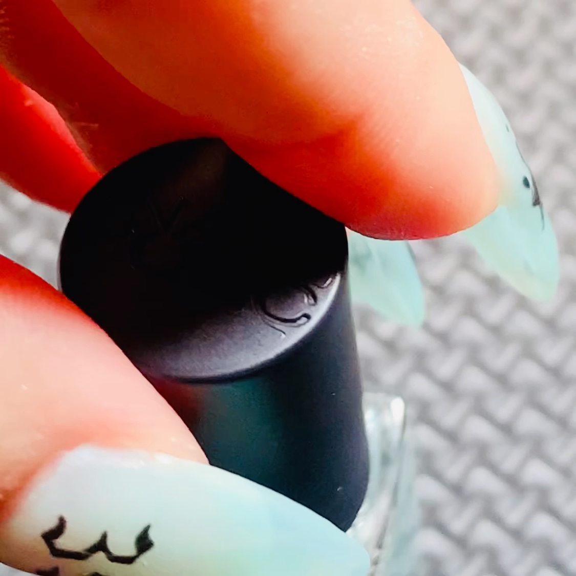 ネイルホリック Future Metal/ネイルホリック/マニキュアの動画クチコミ2つ目