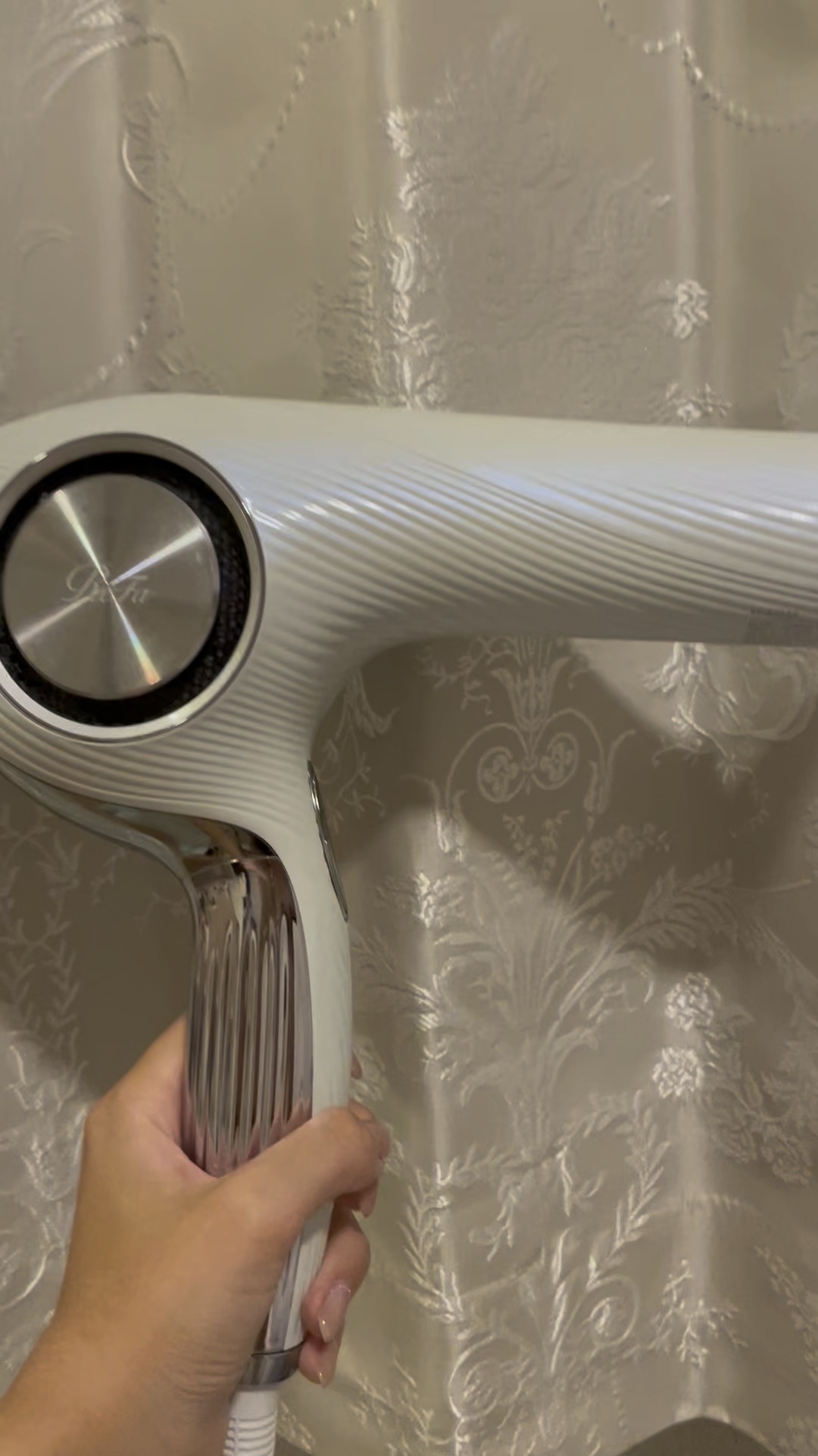 リファビューテック ドライヤープロ/ReFa/ドライヤーの人気ショート動画