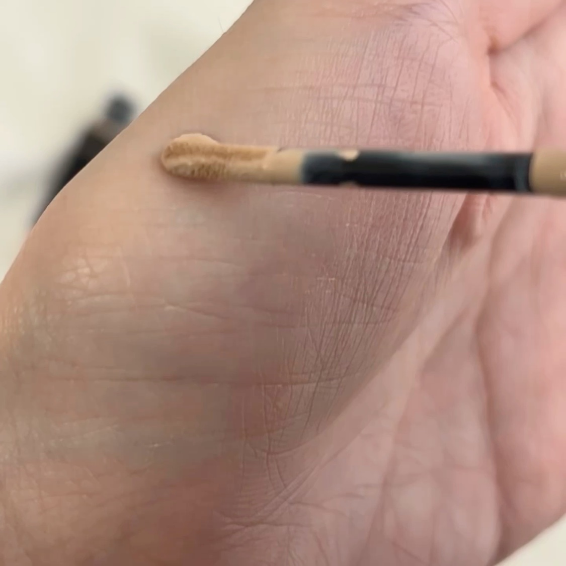 エクストラ スキニー コンシーラー/Visée/リキッドコンシーラーの動画クチコミ3つ目